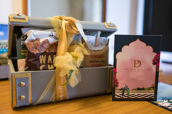 Favors, Hampers & Gift Selection